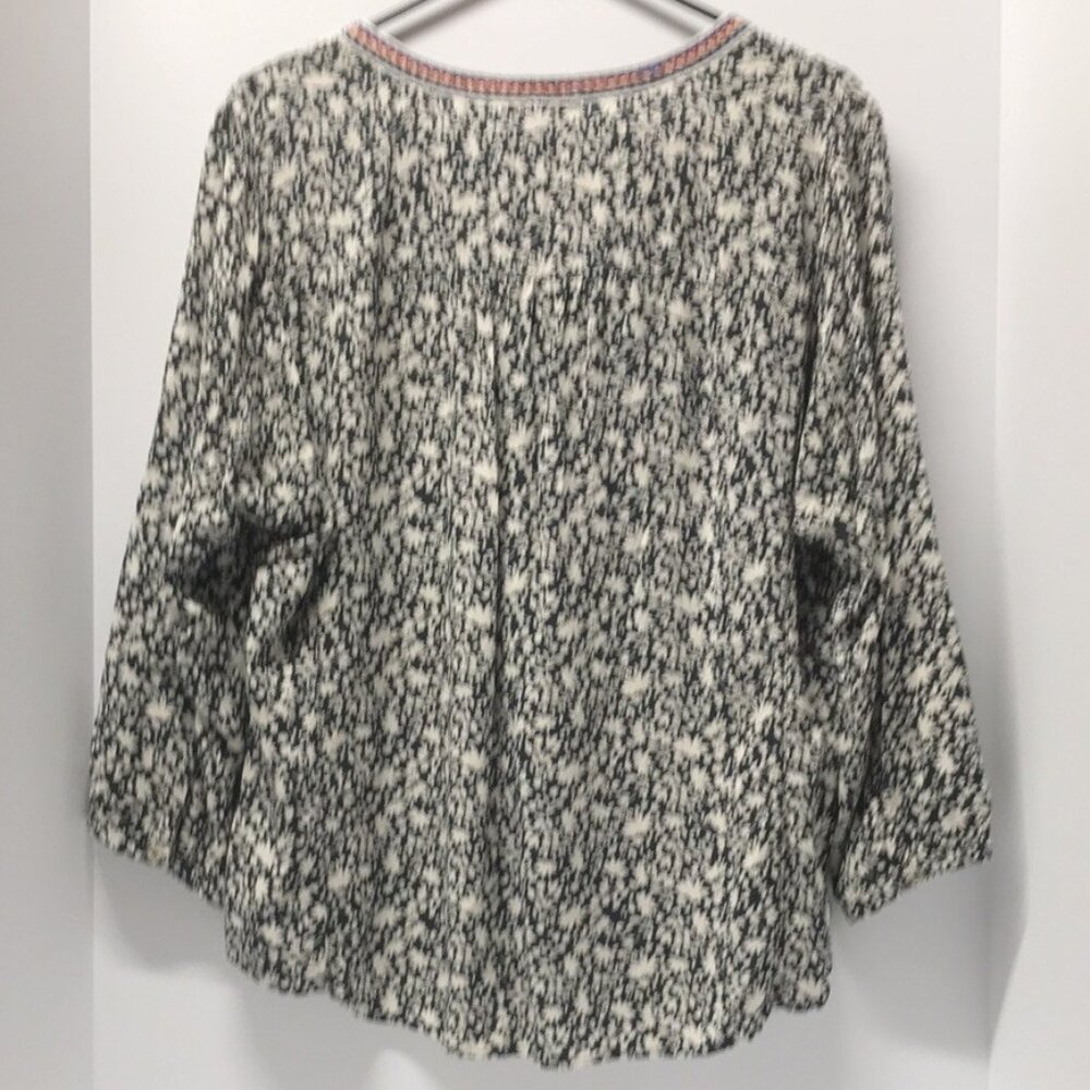 DR2 by Daniel Rainn Black & White Print 3/4 Sleeve Blouse w/ Front Tie Tassels - Picture 3 of 12